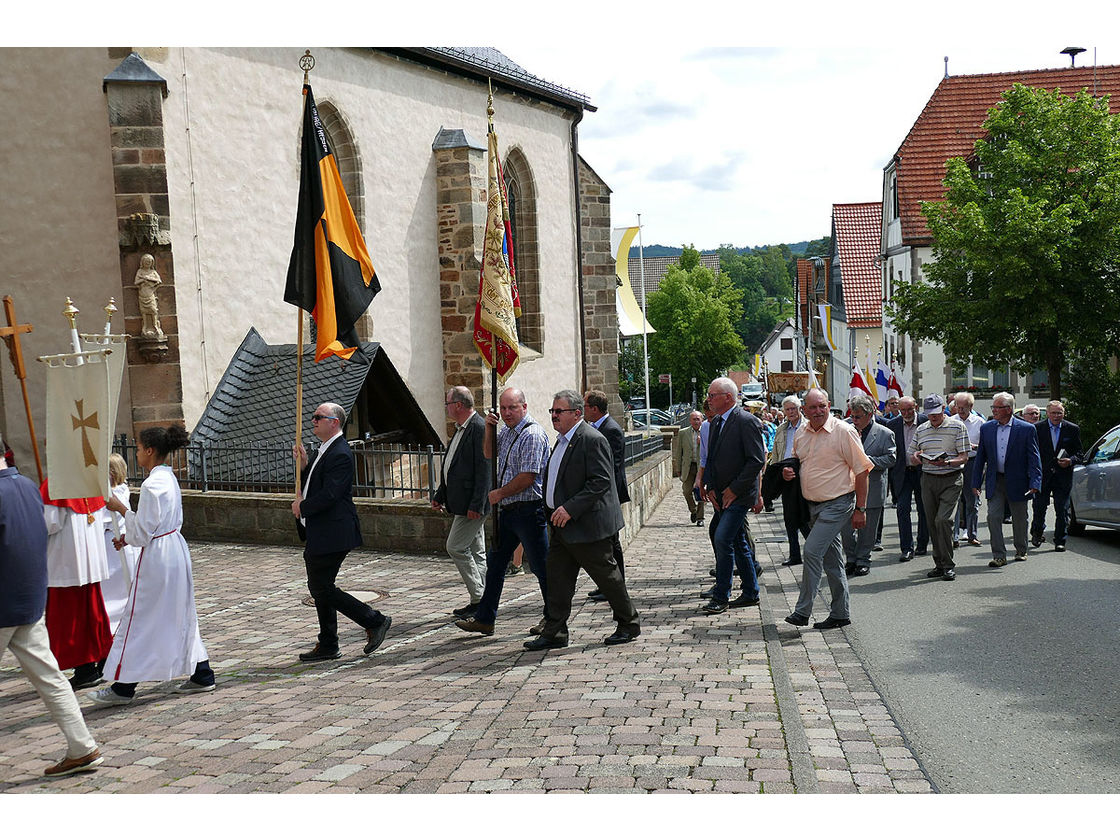 Bittprozession am Pfingstmontag (Foto: Karl-Franz Thiede)